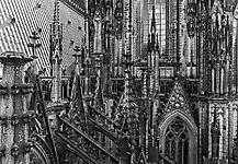 Fassade des Kölner Doms mit allen IPTC-Daten
